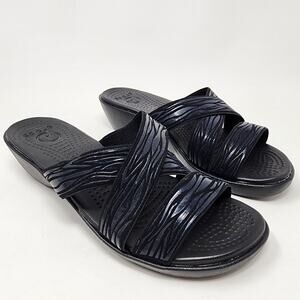 Crocs Sandals Women 8 Molalla II Black Rubber Animal Print Criss Cross Wedge